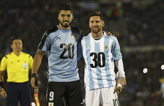 候和场地 候和场地