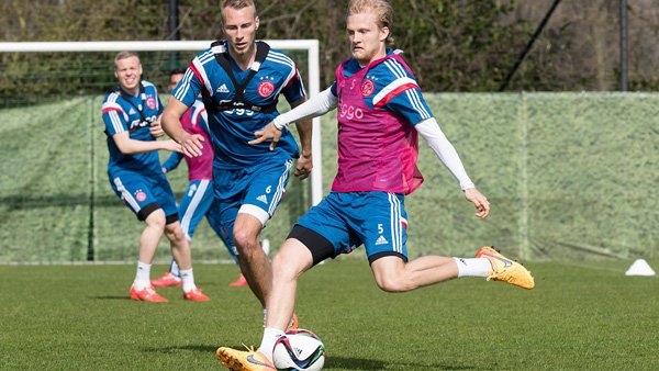 她在英国拉 她在英国拉